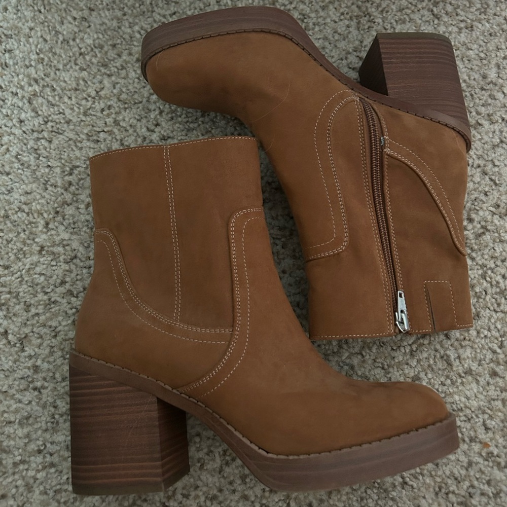 Tan Heeled Boots